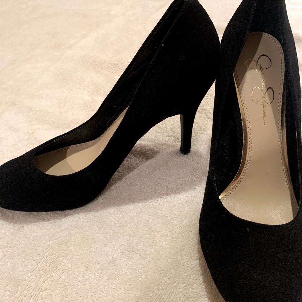 Jessica Simpson Black Classic Round Toe Pump Heel
